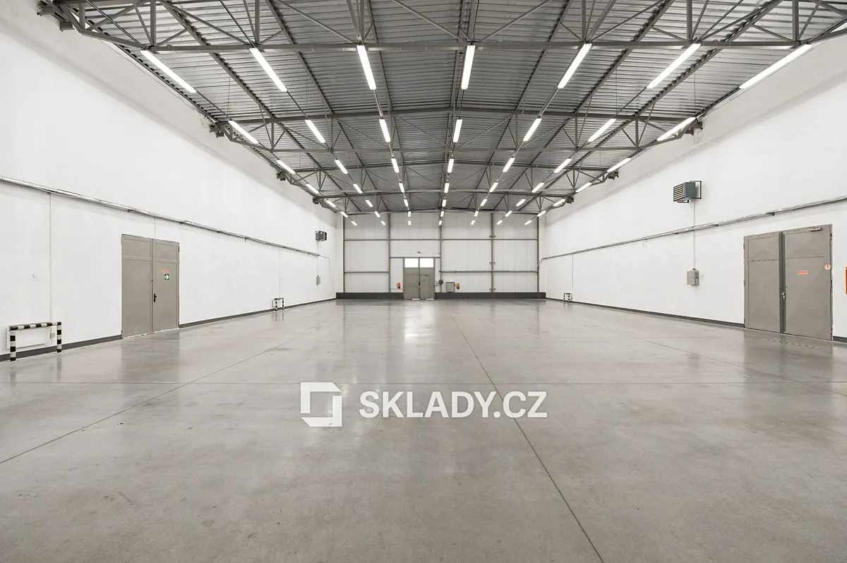 Pronájem skladového prostoru 1395 m²